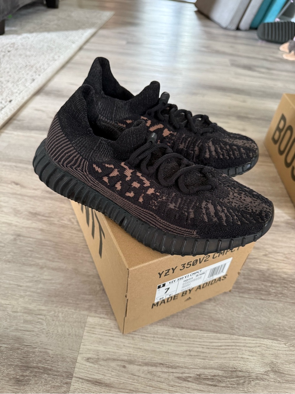 Adidas Yeezy 350 V2 CMPCT Slate Carbon 7 mens US